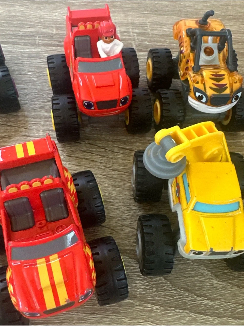 Blaze and the Monster Machines Lot Figures Set of 9